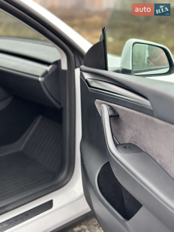 Внедорожник / Кроссовер Tesla Model Y 2023 в Софиевской Борщаговке фото 19 Внедорожник / Кроссовер Tesla Model Y 2023 в Софиевской Борщаговке