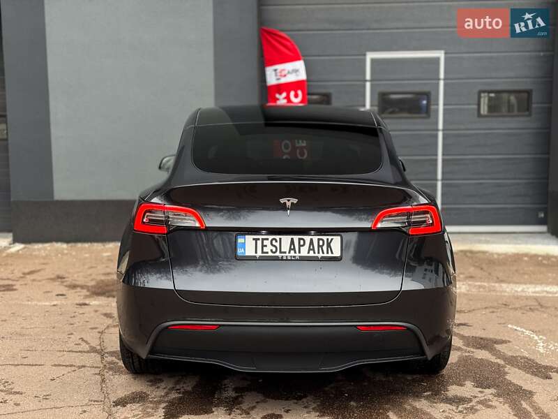 Внедорожник / Кроссовер Tesla Model Y 2024 в Киеве