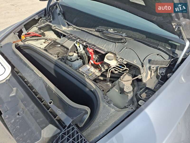 Внедорожник / Кроссовер Tesla Model Y 2024 в Луцке фото 9 Внедорожник / Кроссовер Tesla Model Y 2024 в Луцке