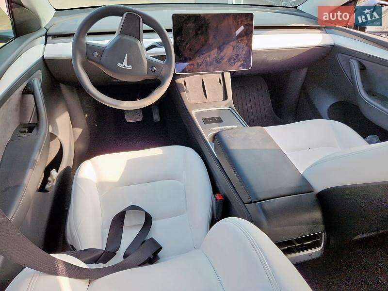 Внедорожник / Кроссовер Tesla Model Y 2024 в Луцке фото 34 Внедорожник / Кроссовер Tesla Model Y 2024 в Луцке