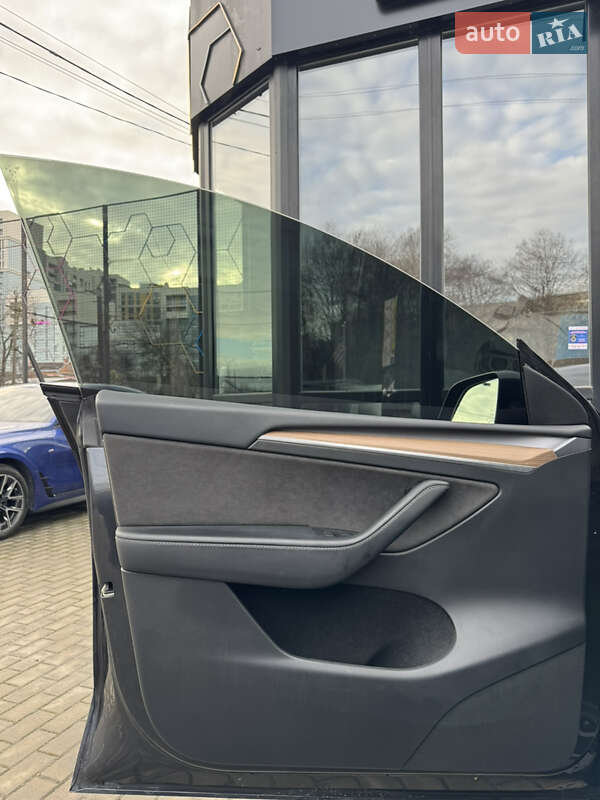 Внедорожник / Кроссовер Tesla Model Y 2024 в Львове