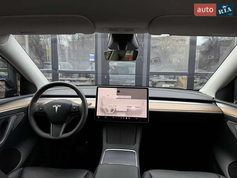 Внедорожник / Кроссовер Tesla Model Y 2024 в Львове