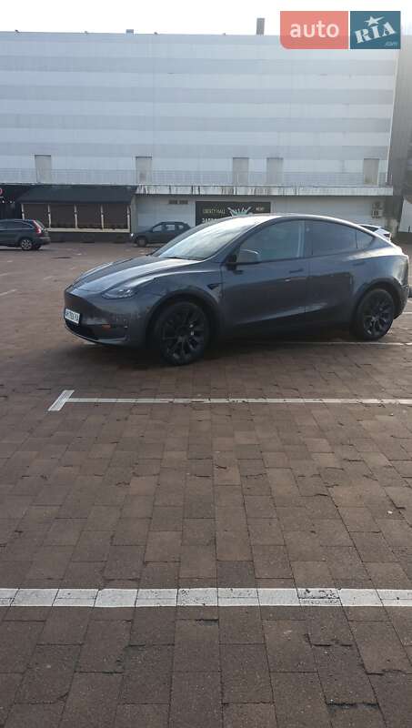 Tesla Model Y 2023 Tesla Model Y 2023