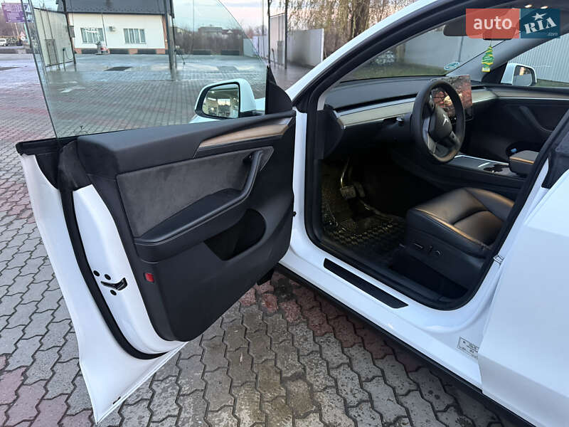 Внедорожник / Кроссовер Tesla Model Y 2023 в Снятине