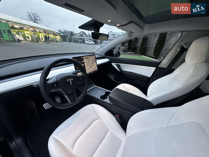 Внедорожник / Кроссовер Tesla Model Y 2022 в Киеве