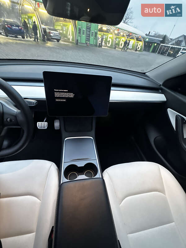 Внедорожник / Кроссовер Tesla Model Y 2022 в Киеве