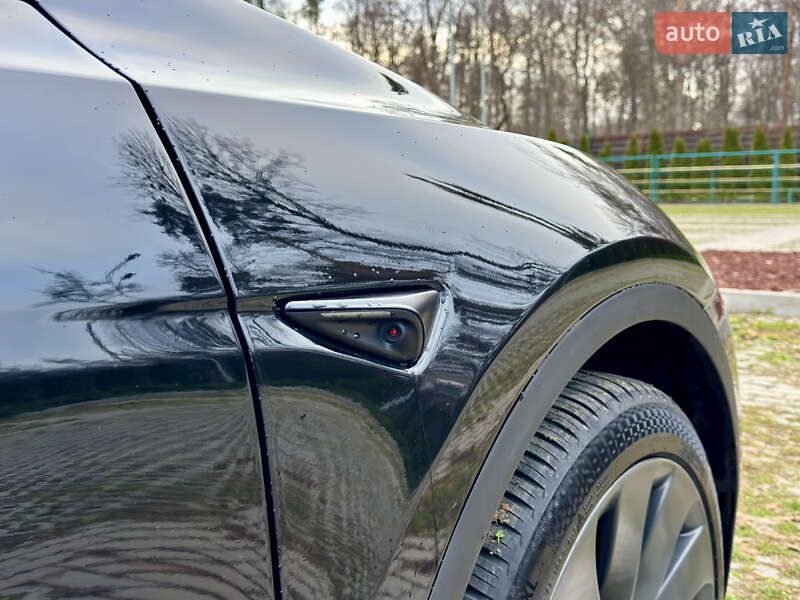 Внедорожник / Кроссовер Tesla Model Y 2023 в Харькове