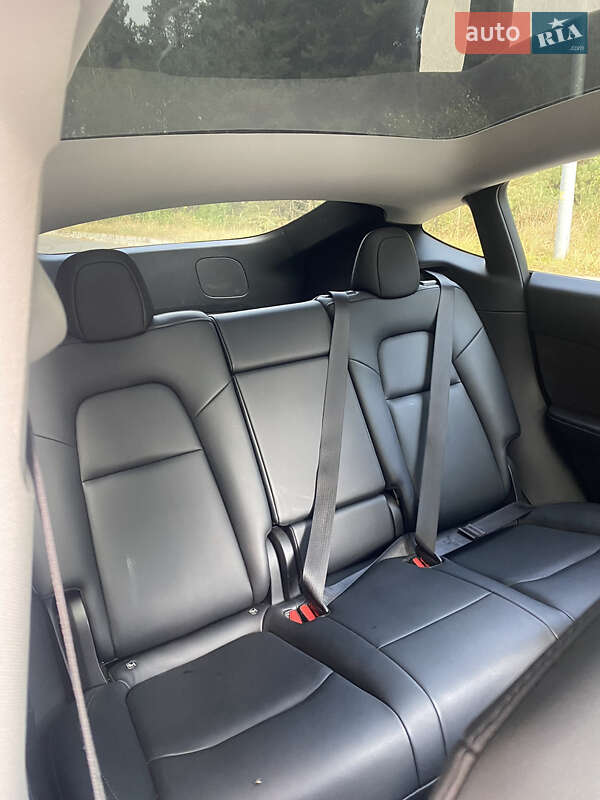 Внедорожник / Кроссовер Tesla Model Y 2022 в Киеве