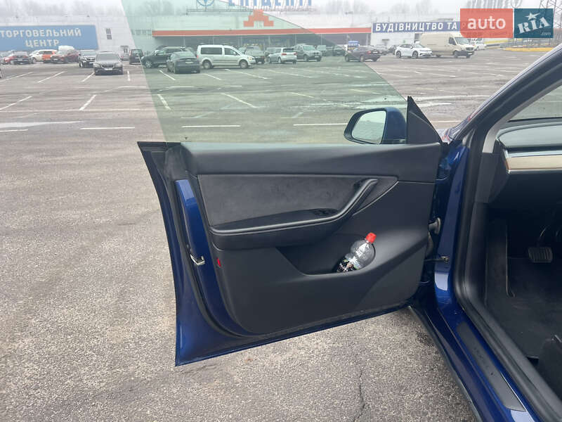 Внедорожник / Кроссовер Tesla Model Y 2021 в Ужгороде фото 18 Внедорожник / Кроссовер Tesla Model Y 2021 в Ужгороде