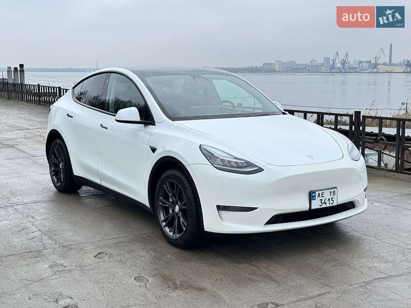 Tesla Model Y 2020