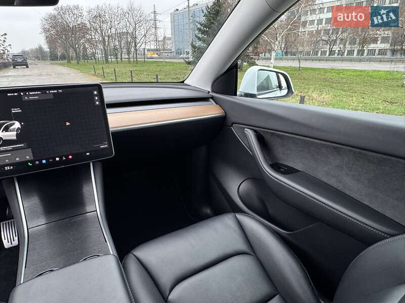 Внедорожник / Кроссовер Tesla Model Y 2020 в Днепре фото 14 Внедорожник / Кроссовер Tesla Model Y 2020 в Днепре