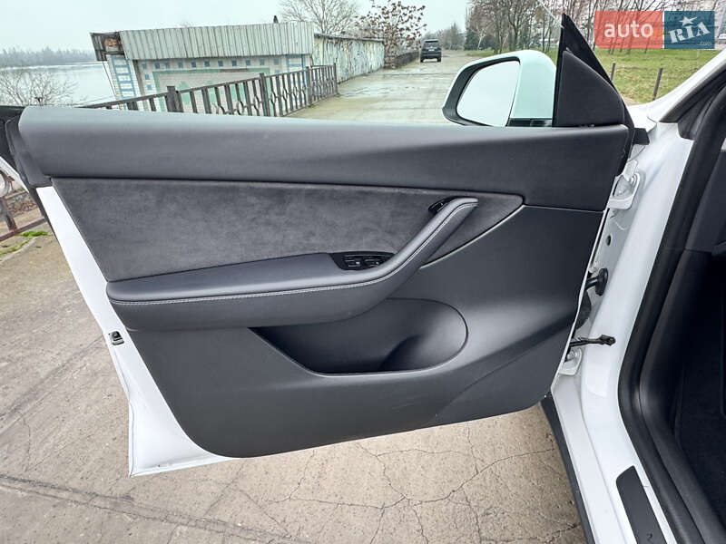 Внедорожник / Кроссовер Tesla Model Y 2020 в Днепре фото 30 Внедорожник / Кроссовер Tesla Model Y 2020 в Днепре