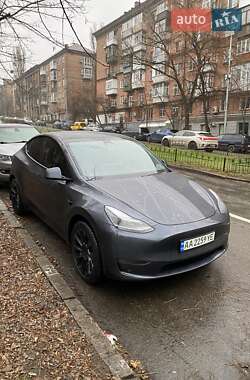 Внедорожник / Кроссовер Tesla Model Y 2020 в Киеве