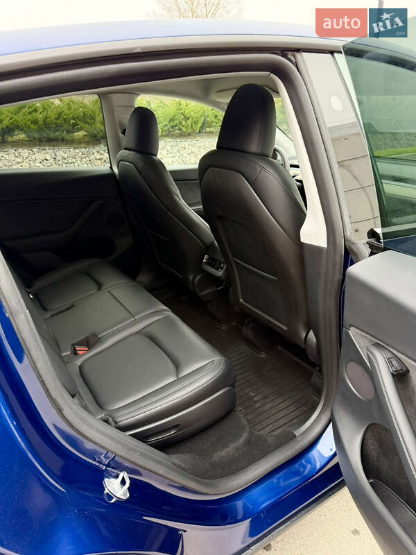 Внедорожник / Кроссовер Tesla Model Y 2024 в Киеве