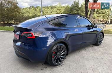 Позашляховик / Кросовер Tesla Model Y 2021 в Львові