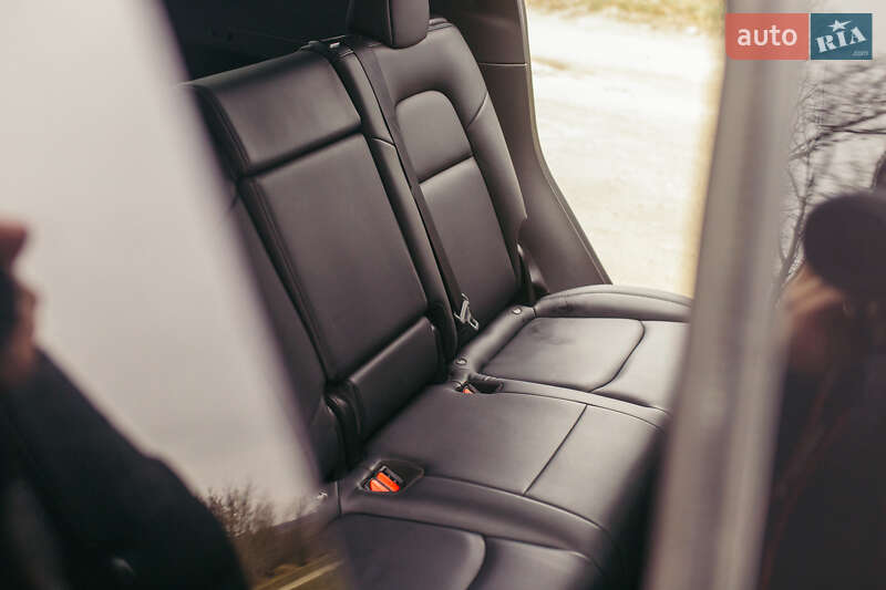 Позашляховик / Кросовер Tesla Model Y 2020 в Умані