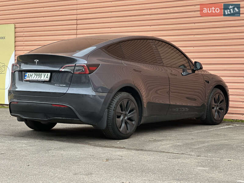 Внедорожник / Кроссовер Tesla Model Y 2024 в Киеве фото 20 Внедорожник / Кроссовер Tesla Model Y 2024 в Киеве