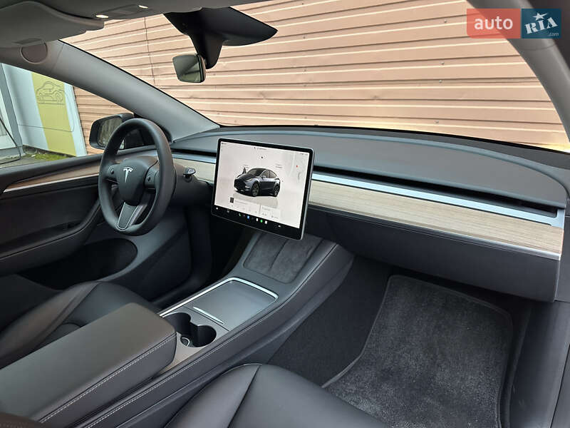 Внедорожник / Кроссовер Tesla Model Y 2024 в Киеве фото 42 Внедорожник / Кроссовер Tesla Model Y 2024 в Киеве