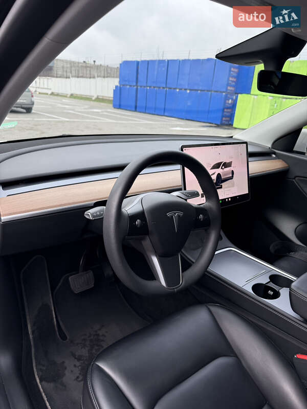 Внедорожник / Кроссовер Tesla Model Y 2022 в Киеве фото 9 Внедорожник / Кроссовер Tesla Model Y 2022 в Киеве