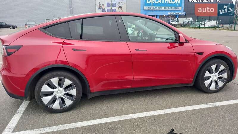 Внедорожник / Кроссовер Tesla Model Y 2021 в Киеве