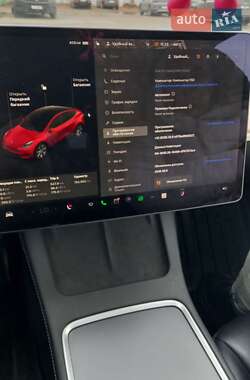 Внедорожник / Кроссовер Tesla Model Y 2021 в Киеве
