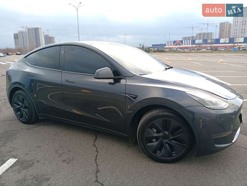 Внедорожник / Кроссовер Tesla Model Y 2025 в Киеве фото 38 Внедорожник / Кроссовер Tesla Model Y 2025 в Киеве