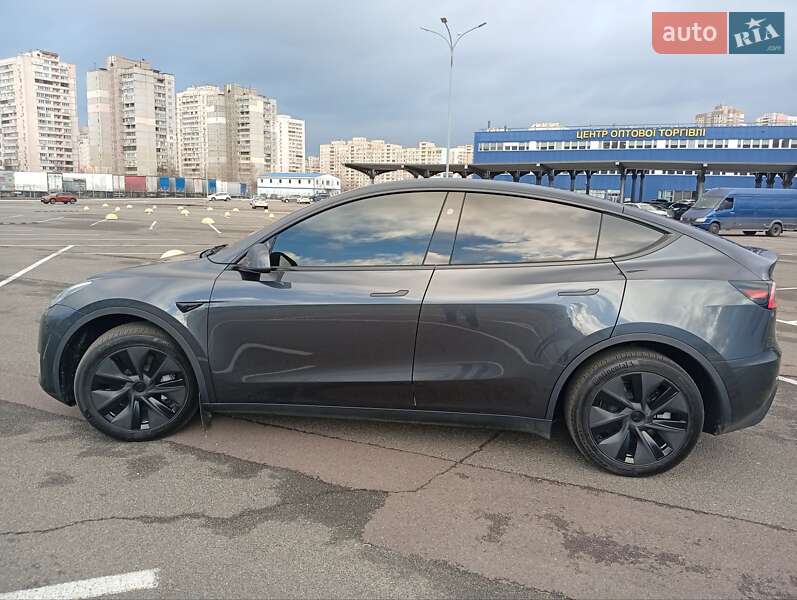 Внедорожник / Кроссовер Tesla Model Y 2025 в Киеве фото 42 Внедорожник / Кроссовер Tesla Model Y 2025 в Киеве