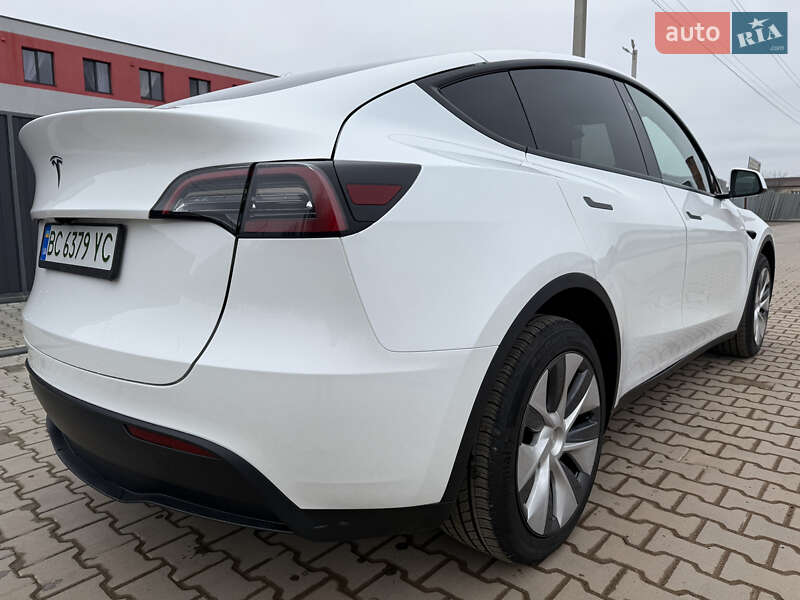 Внедорожник / Кроссовер Tesla Model Y 2025 в Львове