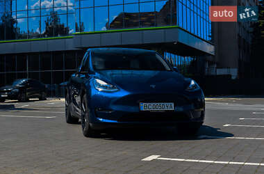 Позашляховик / Кросовер Tesla Model Y 2021 в Львові