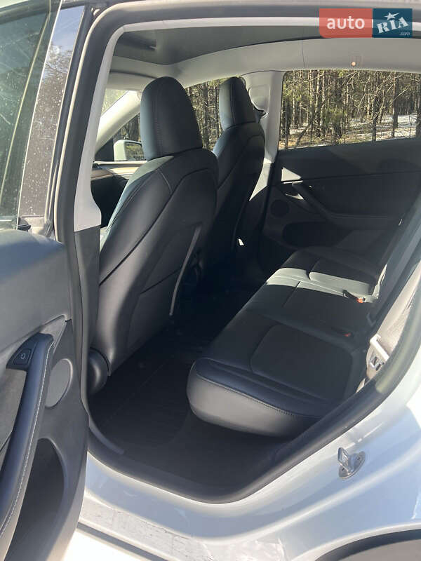 Внедорожник / Кроссовер Tesla Model Y 2023 в Хмельнике фото 13 Внедорожник / Кроссовер Tesla Model Y 2023 в Хмельнике