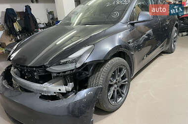 Позашляховик / Кросовер Tesla Model Y 2024 в Києві