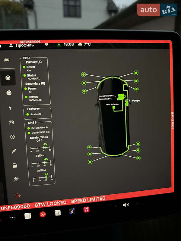 Внедорожник / Кроссовер Tesla Model Y 2023 в Киеве