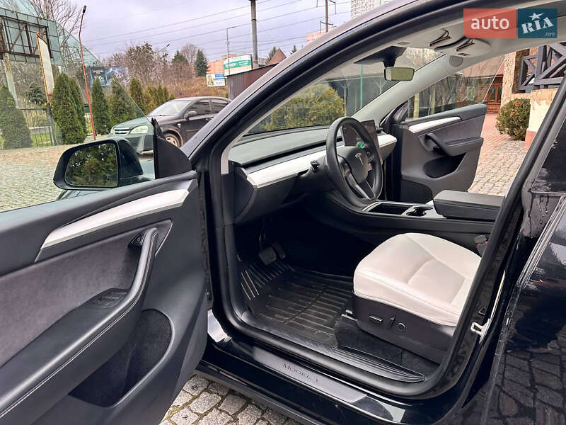 Внедорожник / Кроссовер Tesla Model Y 2023 в Киеве