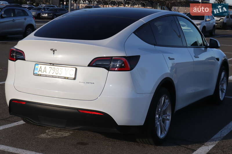 Внедорожник / Кроссовер Tesla Model Y 2020 в Киеве