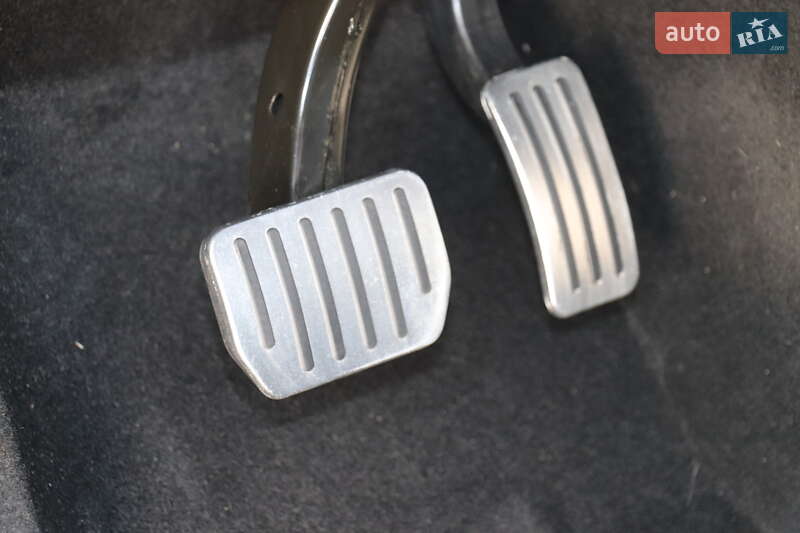 Внедорожник / Кроссовер Tesla Model Y 2020 в Киеве