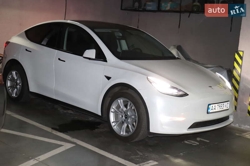 Внедорожник / Кроссовер Tesla Model Y 2020 в Киеве