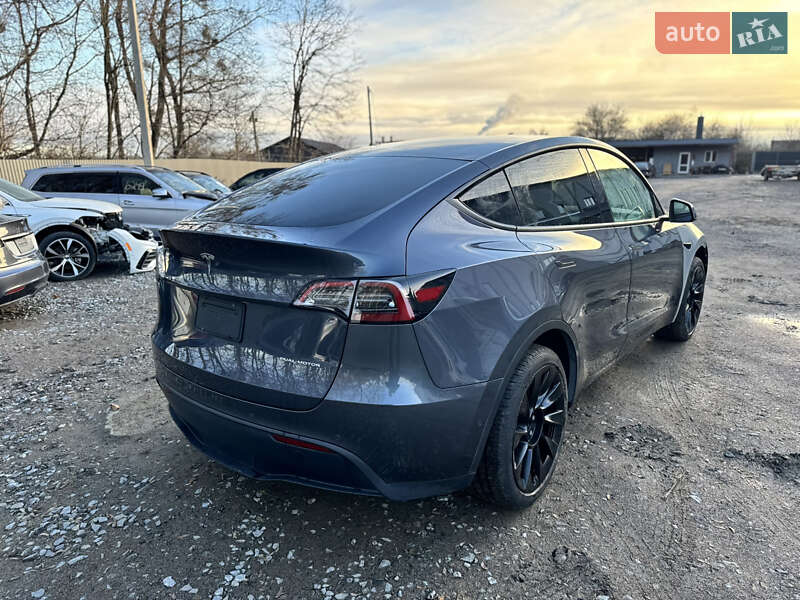 Внедорожник / Кроссовер Tesla Model Y 2022 в Ровно