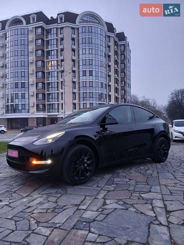 Tesla Model Y 2023 Tesla Model Y 2023