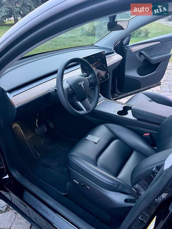 Внедорожник / Кроссовер Tesla Model Y 2023 в Кременчуге фото 27 Внедорожник / Кроссовер Tesla Model Y 2023 в Кременчуге