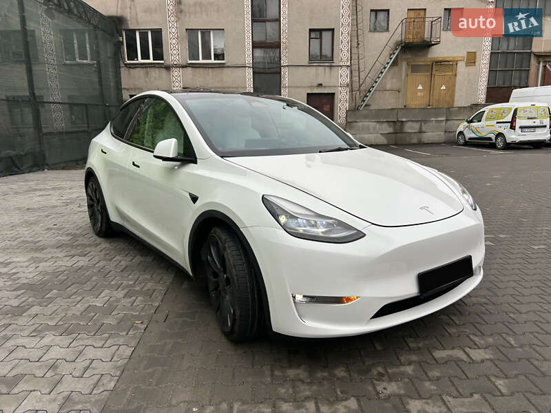 Внедорожник / Кроссовер Tesla Model Y 2023 в Хмельницком