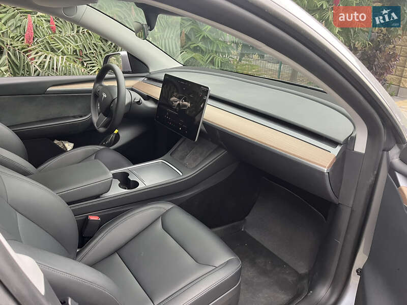Внедорожник / Кроссовер Tesla Model Y 2024 в Ровно фото 18 Внедорожник / Кроссовер Tesla Model Y 2024 в Ровно