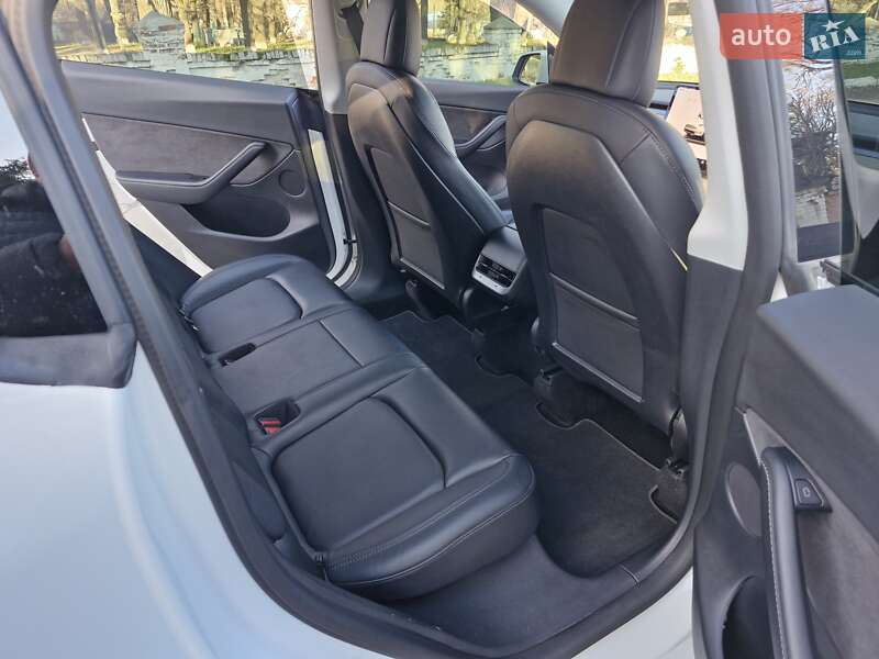 Внедорожник / Кроссовер Tesla Model Y 2022 в Тростянце