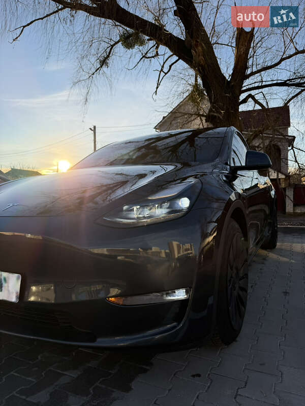 Tesla Model Y 2024 Tesla Model Y 2024