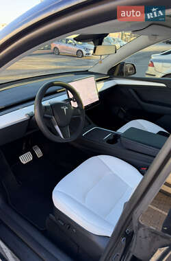 Внедорожник / Кроссовер Tesla Model Y 2024 в Киеве фото 4 Внедорожник / Кроссовер Tesla Model Y 2024 в Киеве