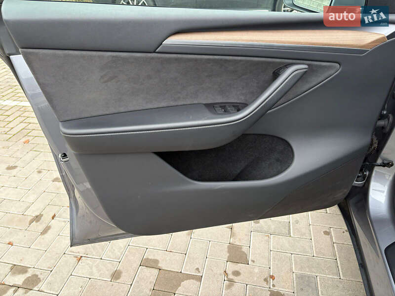 Внедорожник / Кроссовер Tesla Model Y 2024 в Ровно фото 26 Внедорожник / Кроссовер Tesla Model Y 2024 в Ровно