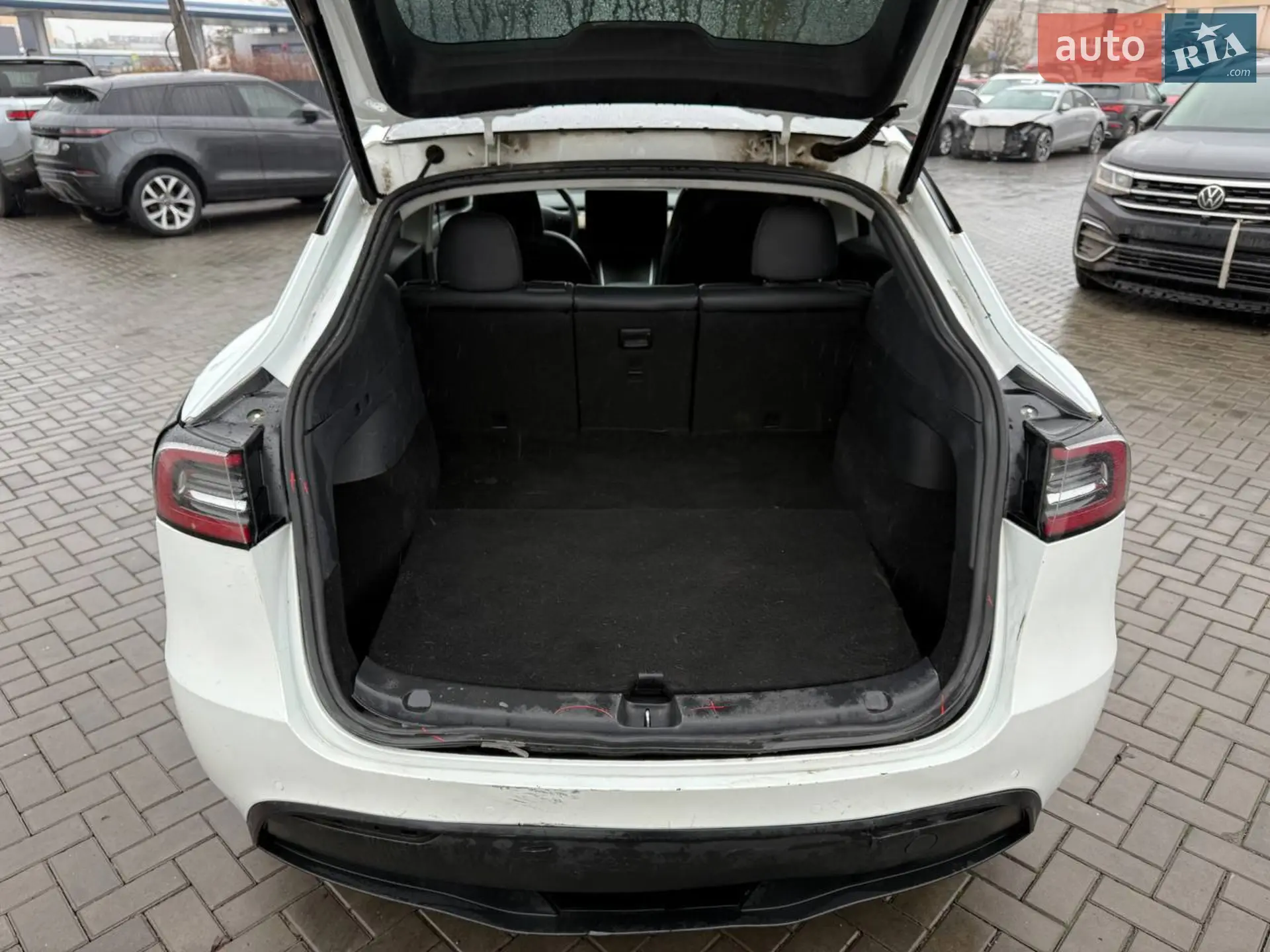 2020 Tesla Model Y - мініатюра 10