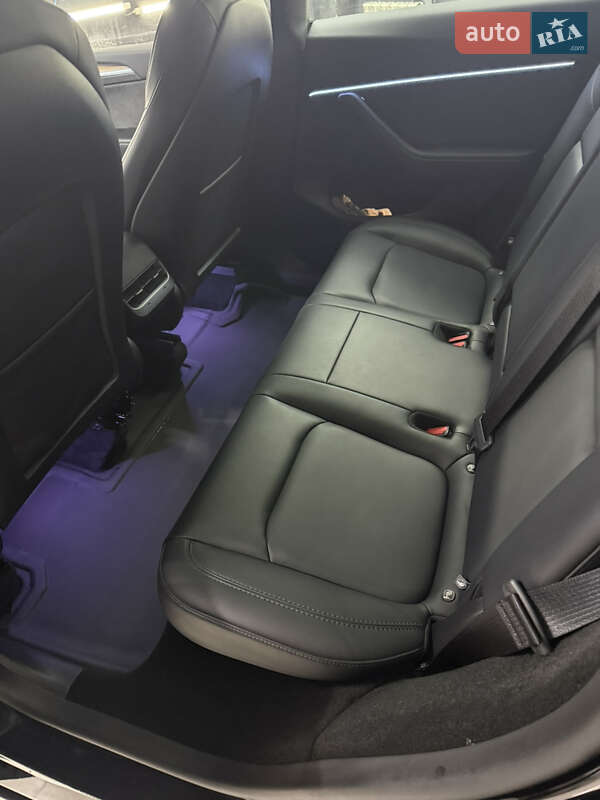 Внедорожник / Кроссовер Tesla Model Y 2024 в Днепре