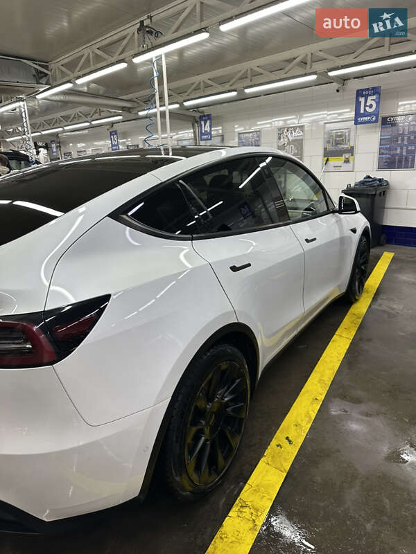 Внедорожник / Кроссовер Tesla Model Y 2021 в Черновцах фото 4 Внедорожник / Кроссовер Tesla Model Y 2021 в Черновцах