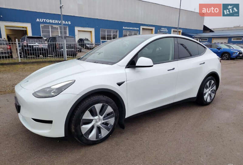 Внедорожник / Кроссовер Tesla Model Y 2024 в Ровно