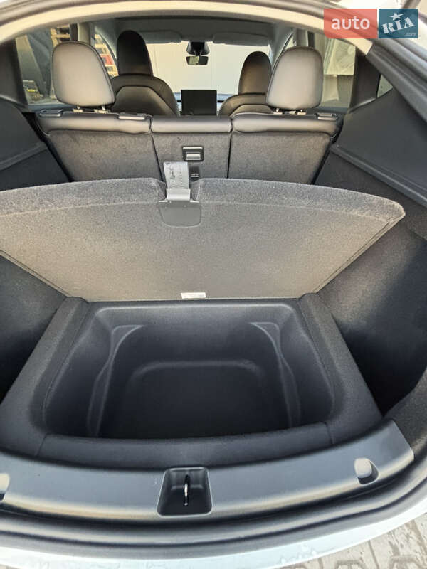 Внедорожник / Кроссовер Tesla Model Y 2023 в Тернополе